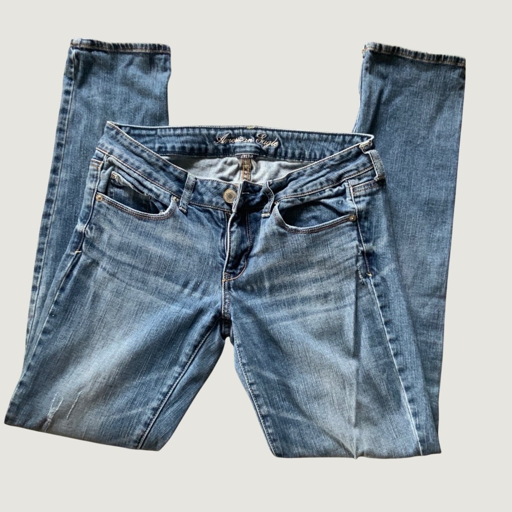 American Eagle Slim Straight Stretch Jeans Women Size 8 Blue Distressed Low Rise